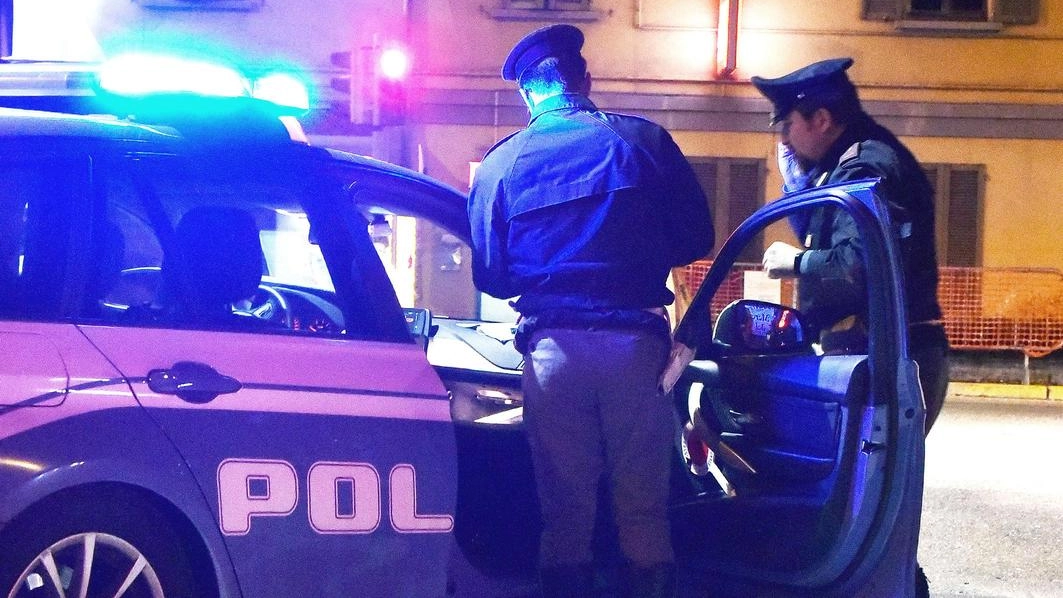 Sul posto è intervenuta tempestivamente la polizia che ha arrestato il balordo, un nigeriano di 32 anni