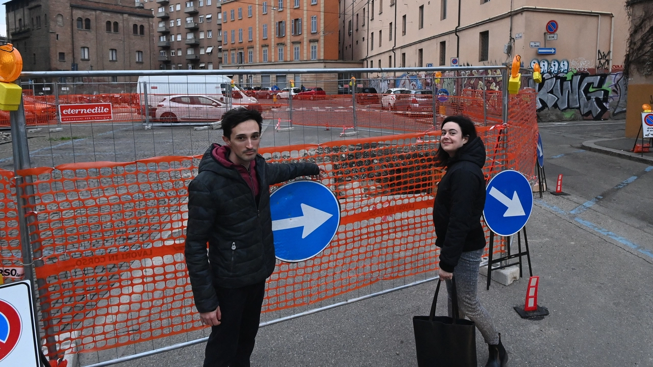 Il cantiere in via Riva di Reno (foto Schicchi)