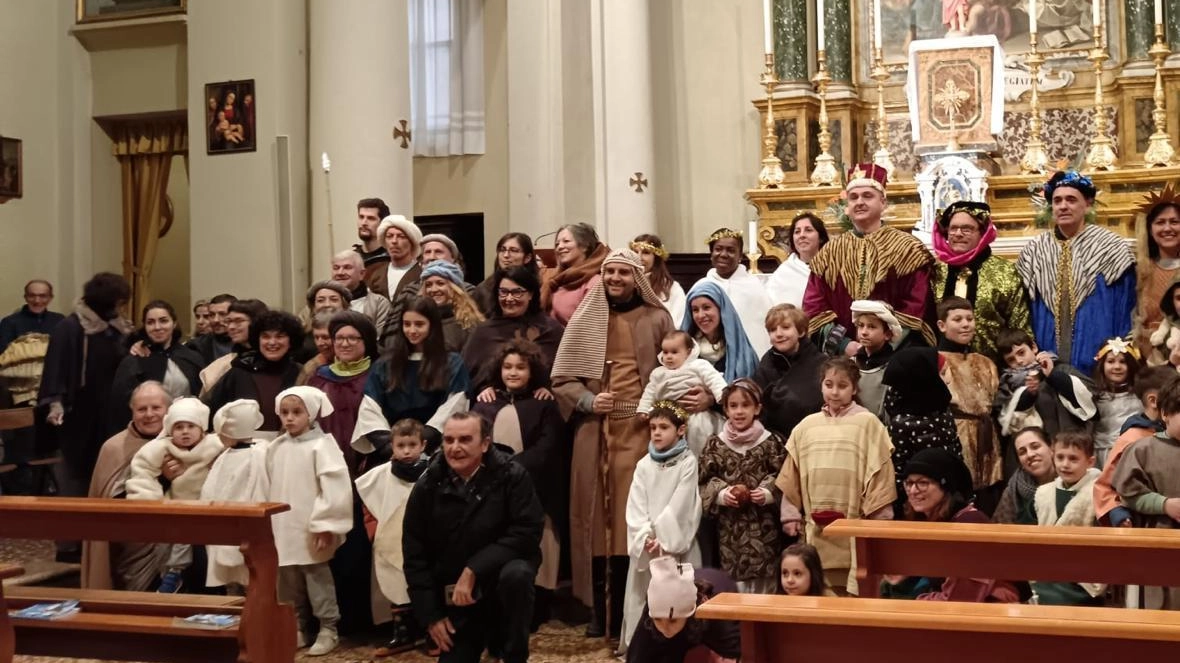 Castel San Pietro Terme celebra il Natale con i suoi presepi. L’opuscolo di Castèlanadèl, curato da Comune e Pro Loco,...