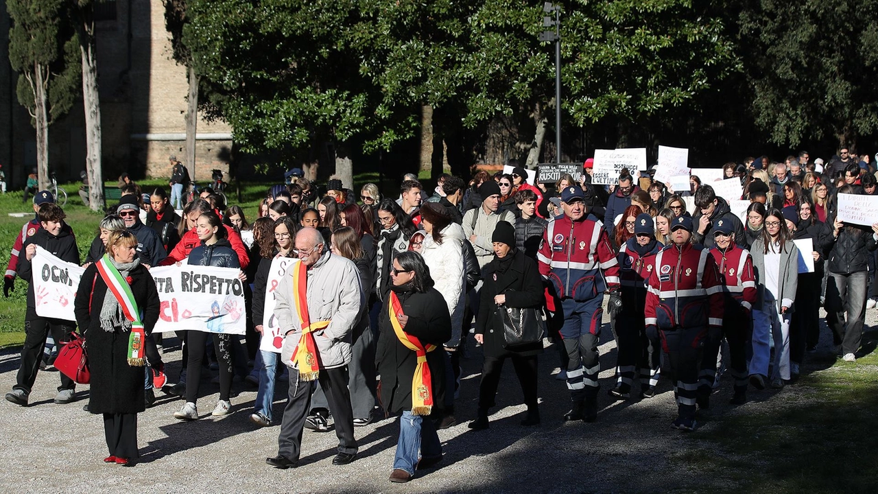 Bagnara, Linea Rosa: "Da gennaio sono 410 le donne che si sono rivolte al centro. Nel 2023 erano state 392, per cui è evidente un netto aumento delle richieste".