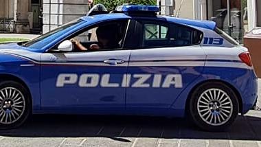 Furti e rapine in strada a Modena, arrestato e indagato per dieci episodi