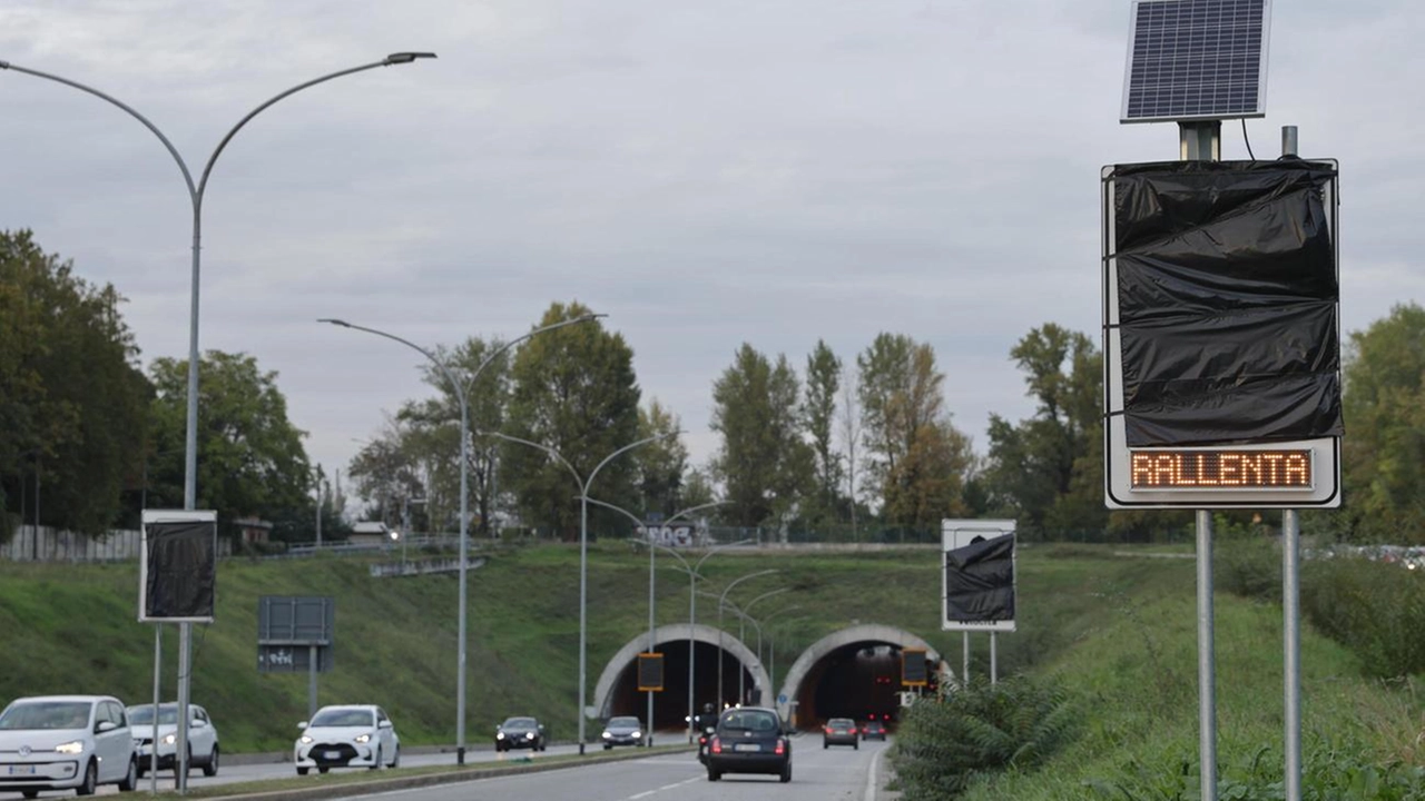 I velox provvisori di viale Sabena, non ancora accesi, devono essere spostati Serve un nuovo ok dalla Prefettura