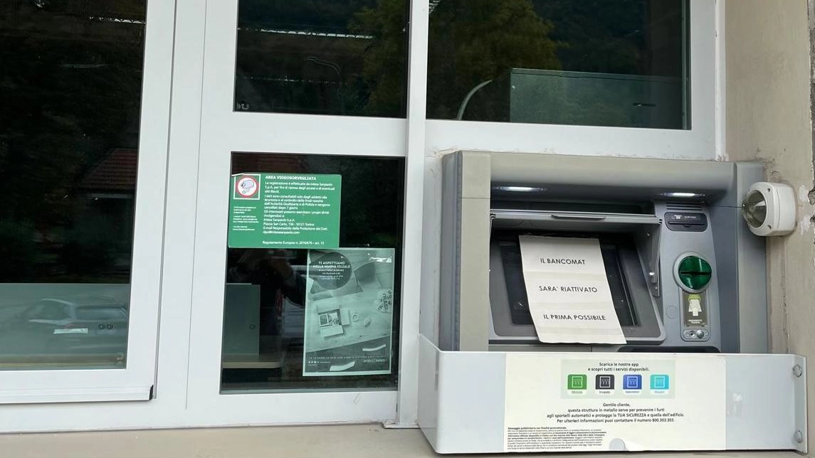 Banca Intesa Sanpaolo chiude la filiale di Alfero, Verghereto, accorpandola a San Piero in Bagno. La comunità locale protesta per la mancanza di servizi essenziali in un territorio montano.