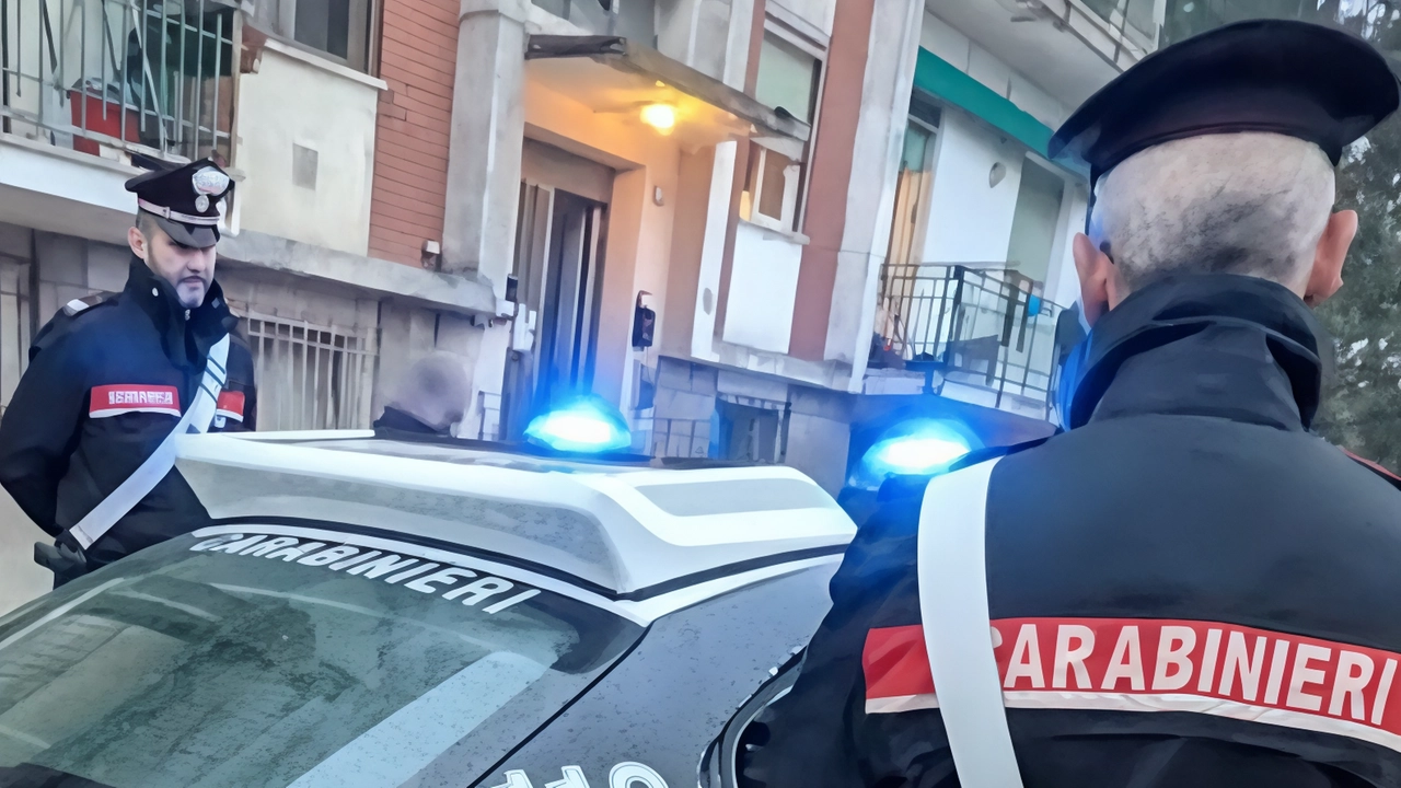 Tre casi portati alla luce dai carabinieri in contesti di difficoltà in cui i genitori hanno dovuto chiedere aiuto