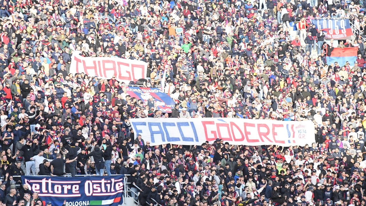 Striscione dei tifosi bolognesi dedicato al loro allenatore Thiago Motta