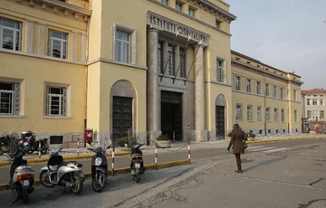 Verona, allerta citrobacter in ospedale: i tre neonati infetti stanno bene, tempi lunghi per stabilire il ceppo del batterio