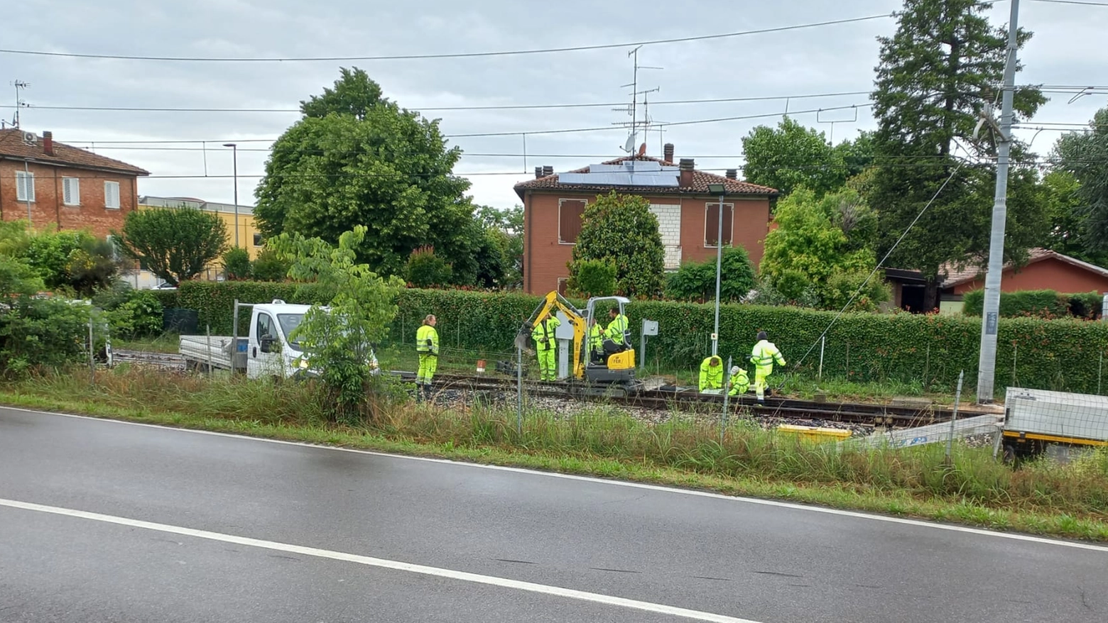 Tecnici al lavoro anche sulla linea ferroviaria Casalecchio-Vignola
