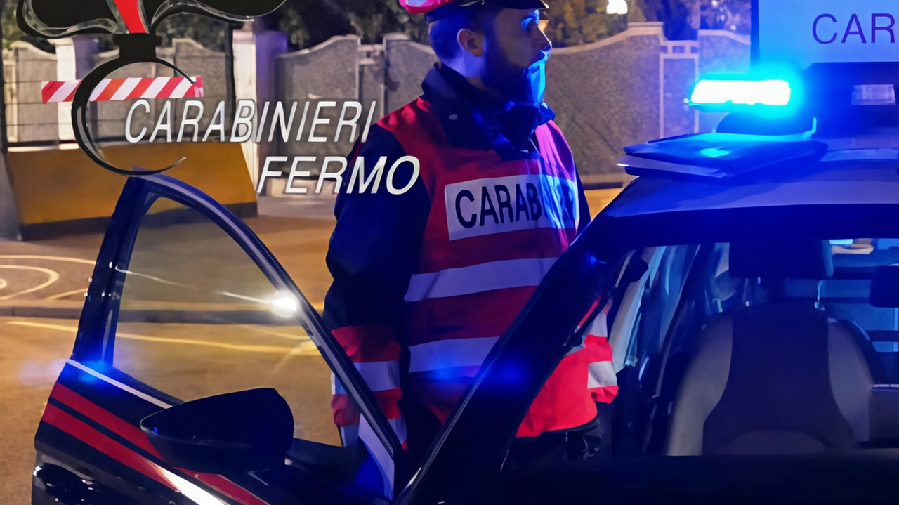 La vittima, esasperata, si era rivolta ai carabinieri che avevano teso una trappola all’estorsore e l’avevano arrestato in flagranza di reato