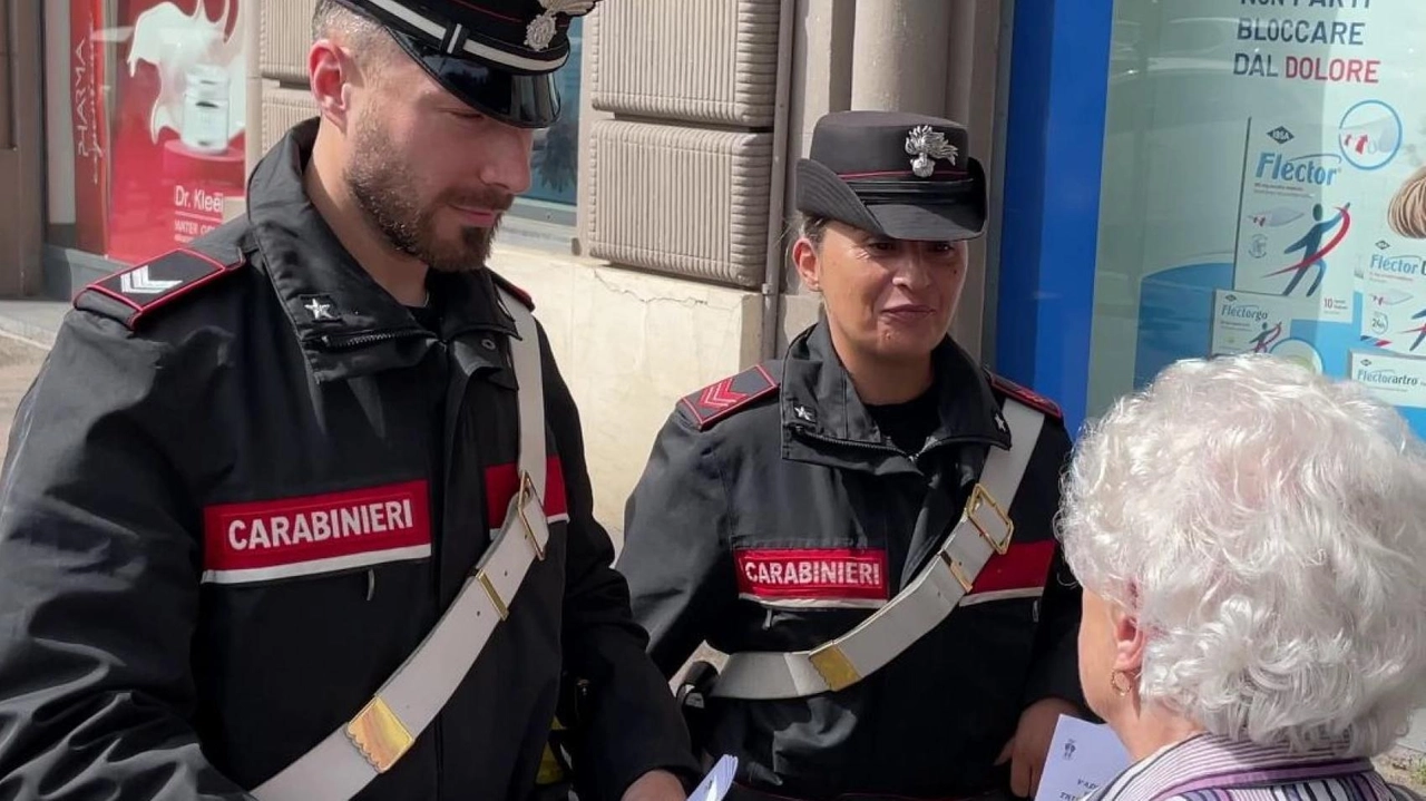 Proseguono le campagne informative dei carabinieri, per aiutare gli anziani a difendersi dalle truffe, sempre più insidiose