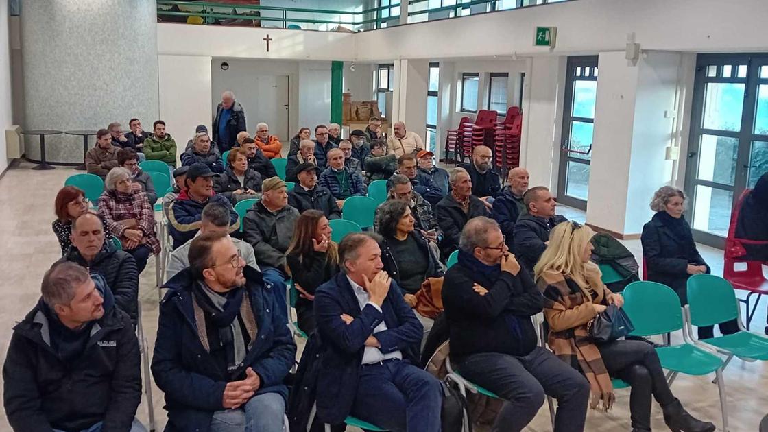 Assemblea ad Acquaviva sul fallimento Moncaro