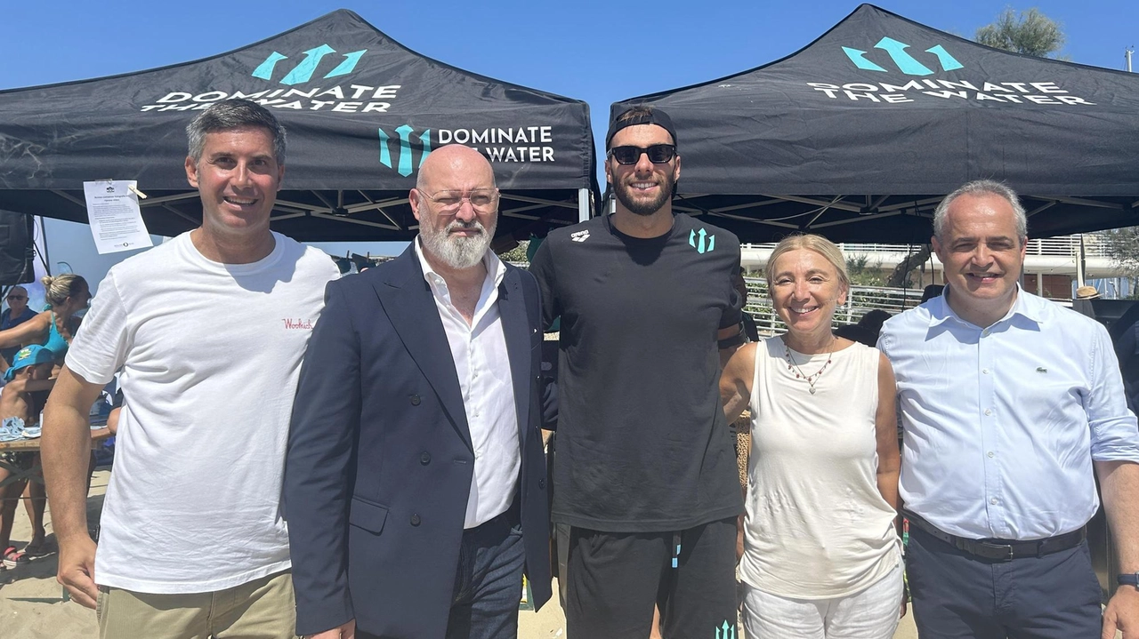 L’atleta olimpico ha inaugurato ieri il primo giorno della ’Dominate the water’