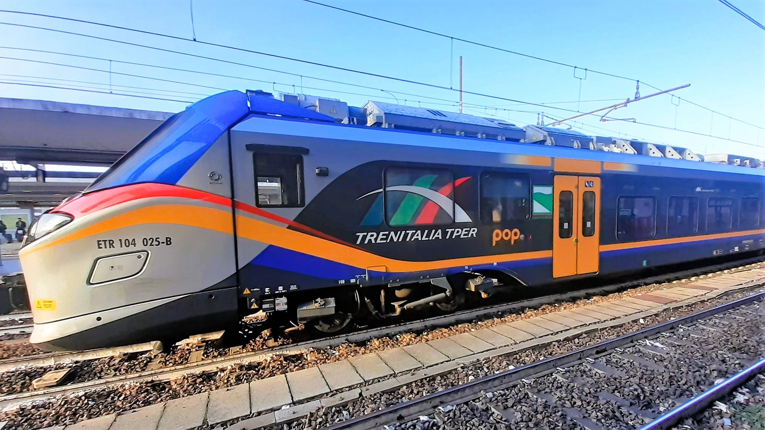 Cresce la flotta di Trenitalia Tper: entro il 2025 dieci nuovi Pop – treni elettrici monopiano di ultima generazione