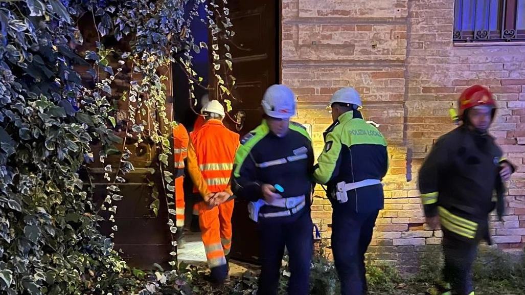 Blitz della polizia locale: sgomberato il Convitto