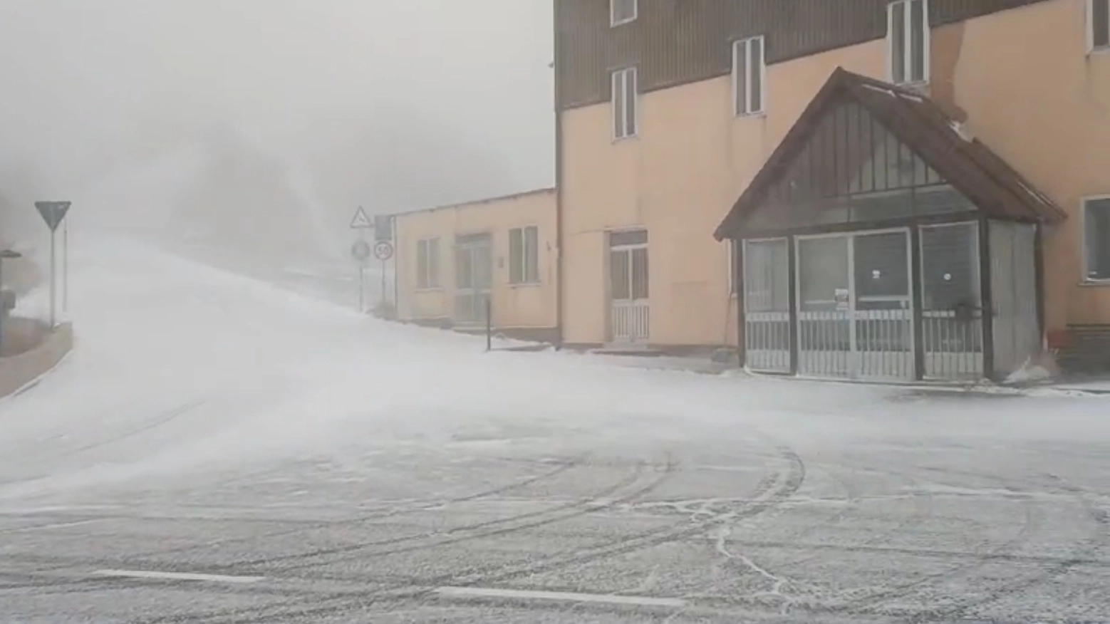 Neve al Passo delle Radici