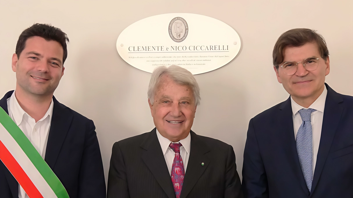 Targa ai Ciccarelli nel Palazzo delle Marche: "Clemente e Nico, artefici di eccellenza"