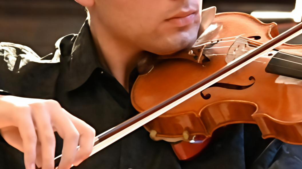 L’emergente violinista Gennari domani a Bocconi