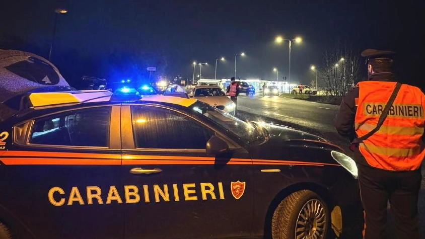 Controlli a tappeto dei carabinieri, identificate 141 persone: scattano le multe