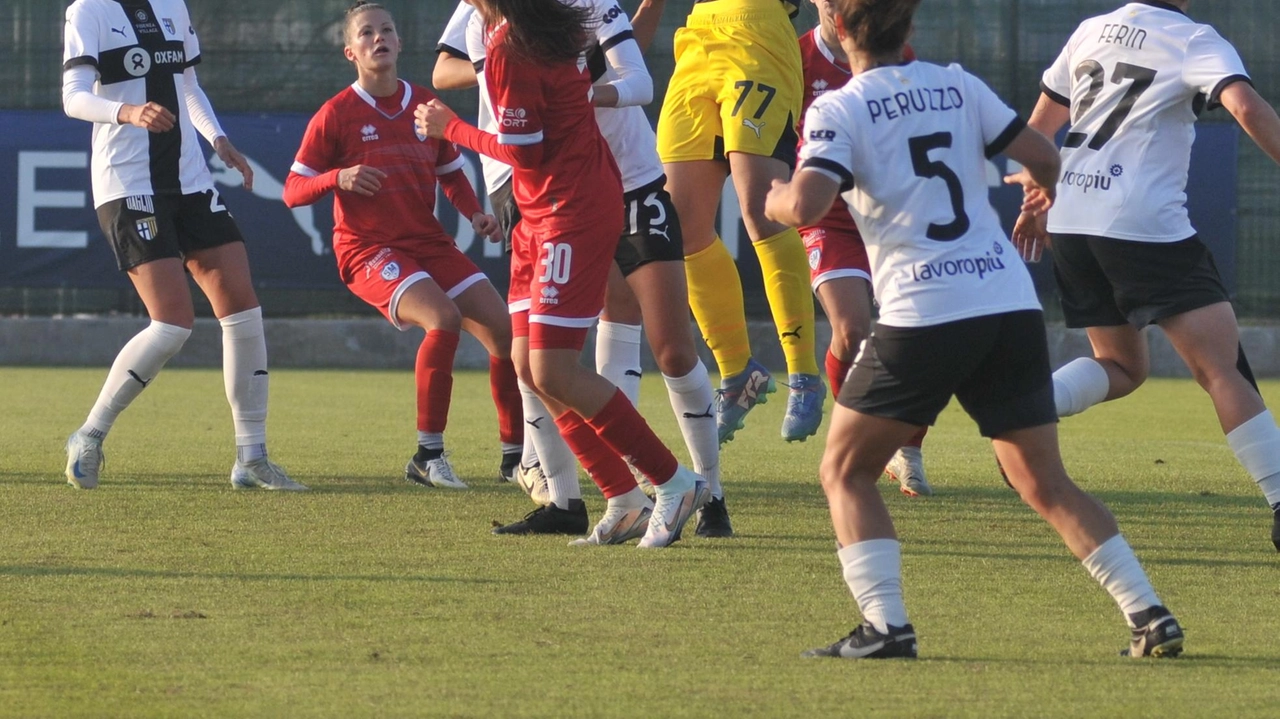 Serie B: cinquina della squadra di Colantuono, di Marchetti il gol della bandiera