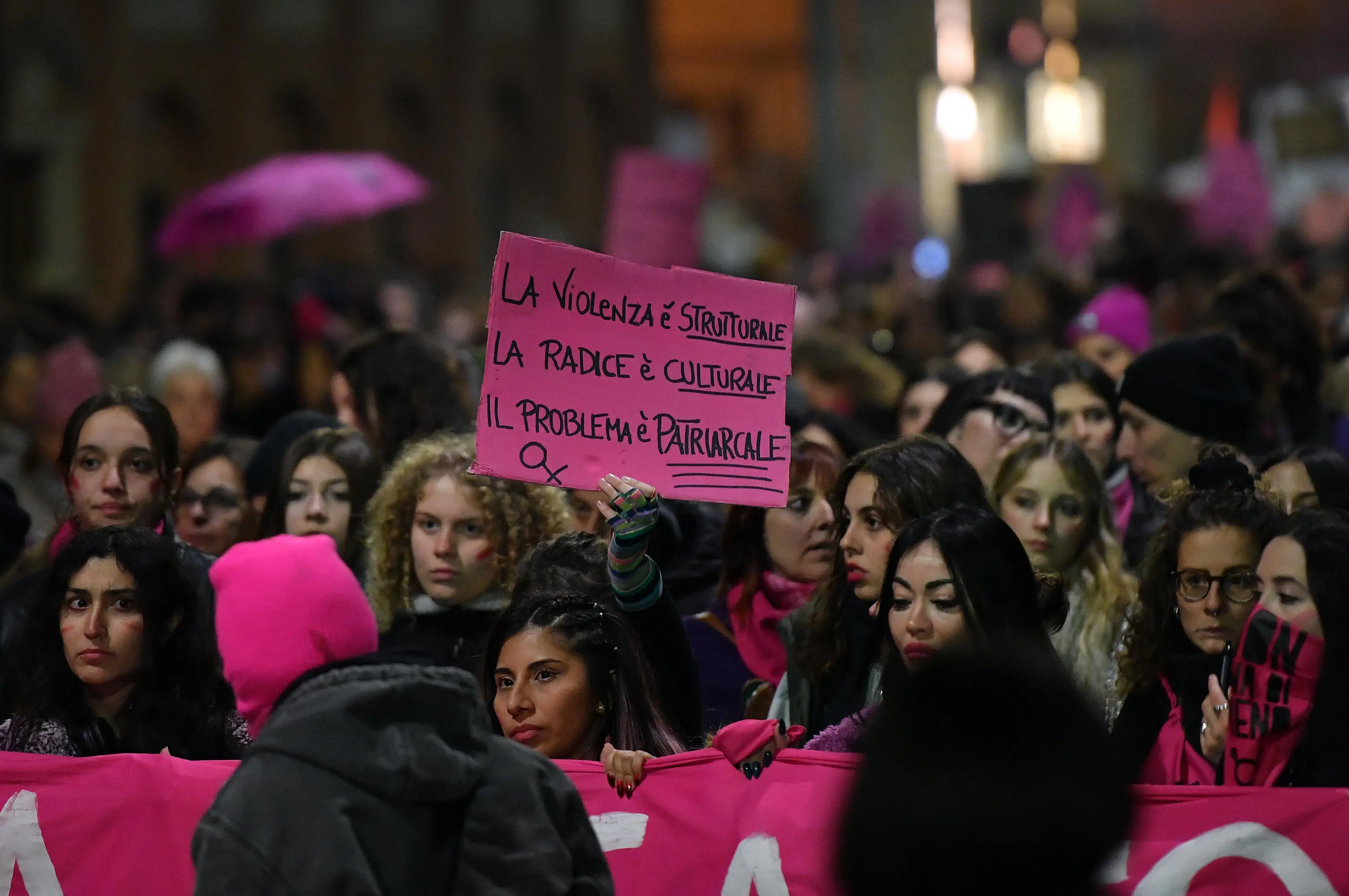 Nessuno si salva da solo, la storia di Sofia di Macerata: “L’ho fatto per i miei figli”