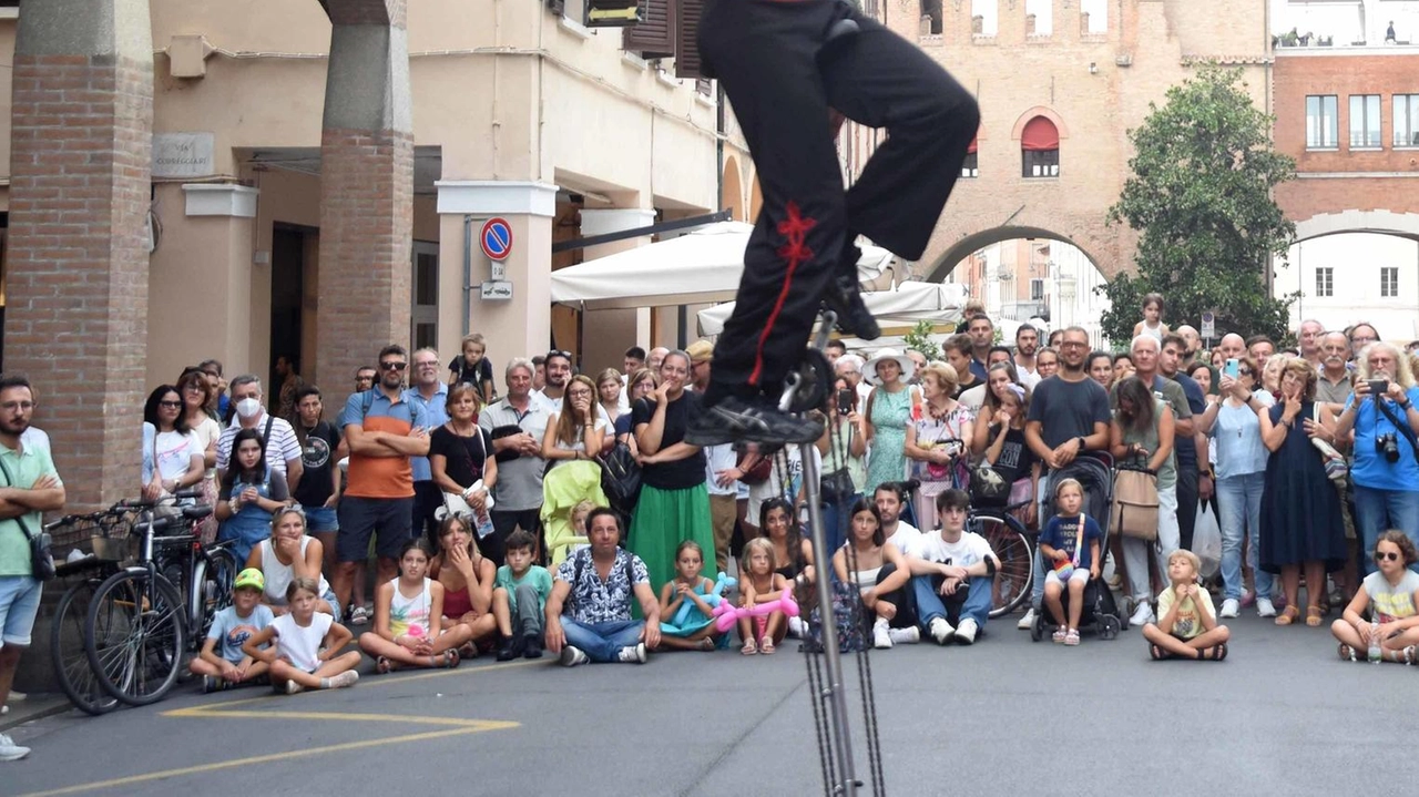 Ferrara si prepara ad ospitare fino a domenica 25 agosto la 37esima edizione del Buskers Festival, per la prima volta...