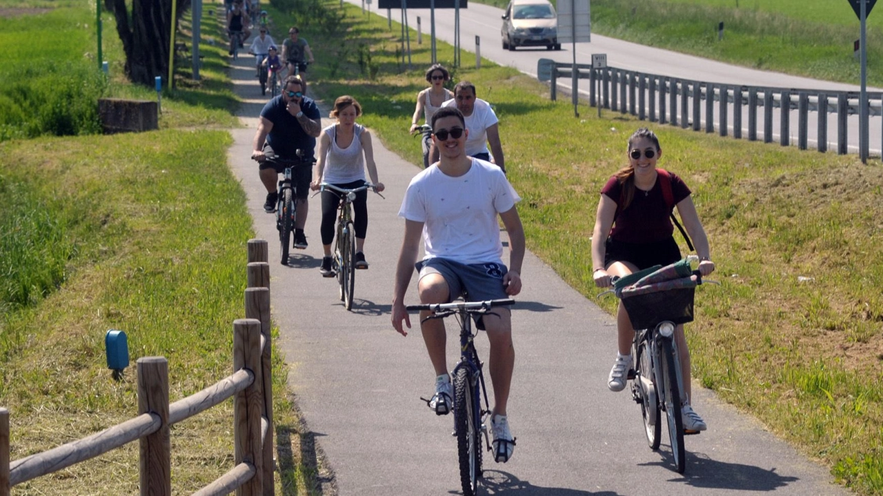 La ciclabile permetterà di evitare la statale (repertorio) Nel tondo l’assessora ai Lavori pubblici Federica Del Conte