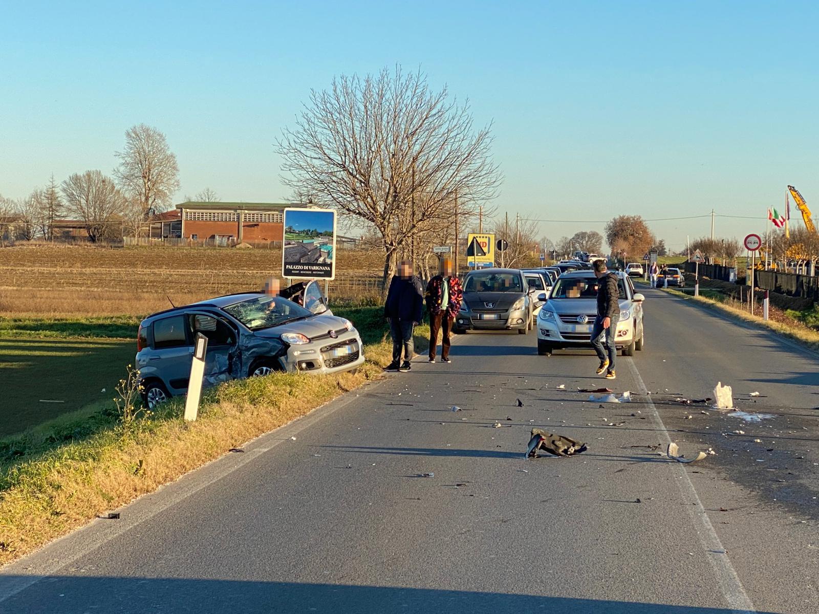 Incidente sulla via Emilia: lunghe code, traffico in tilt