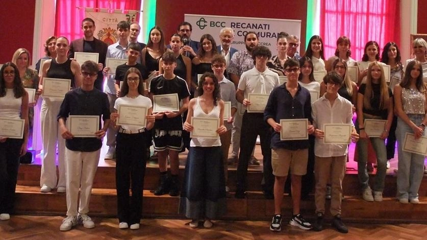 Dalle medie alla laurea. La Bcc premia i più studiosi