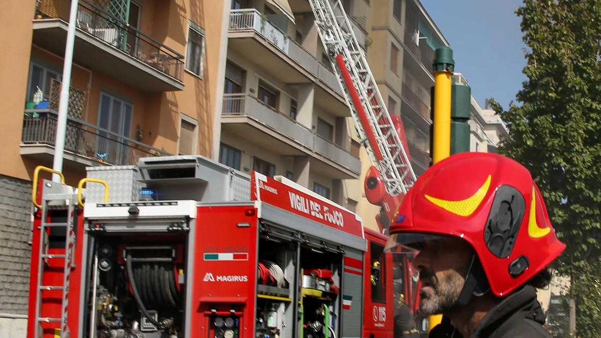 I vigili del fuoco in azione (foto d’archivio)