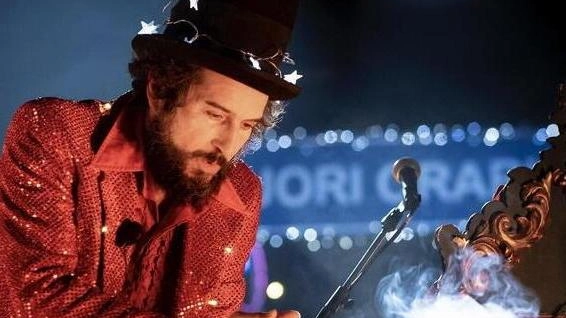 Vinicio Capossela non tradisce il Fuori Orario: anche quest’anno doppio concerto