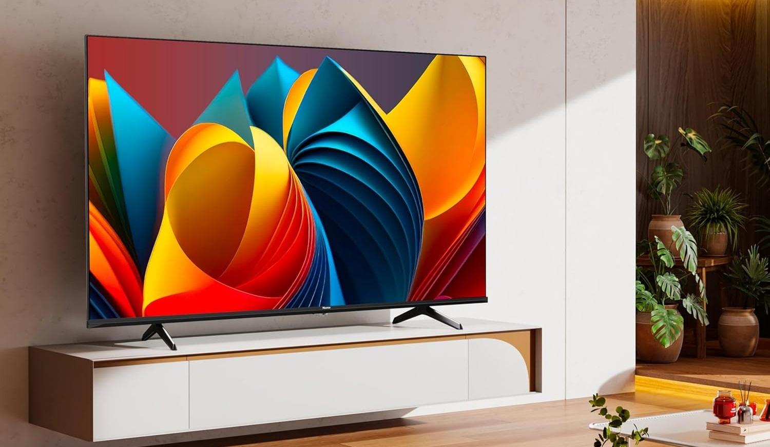 Smart TV 4K QLED a meno di 300€ su Amazon: questa Hisense è un affare