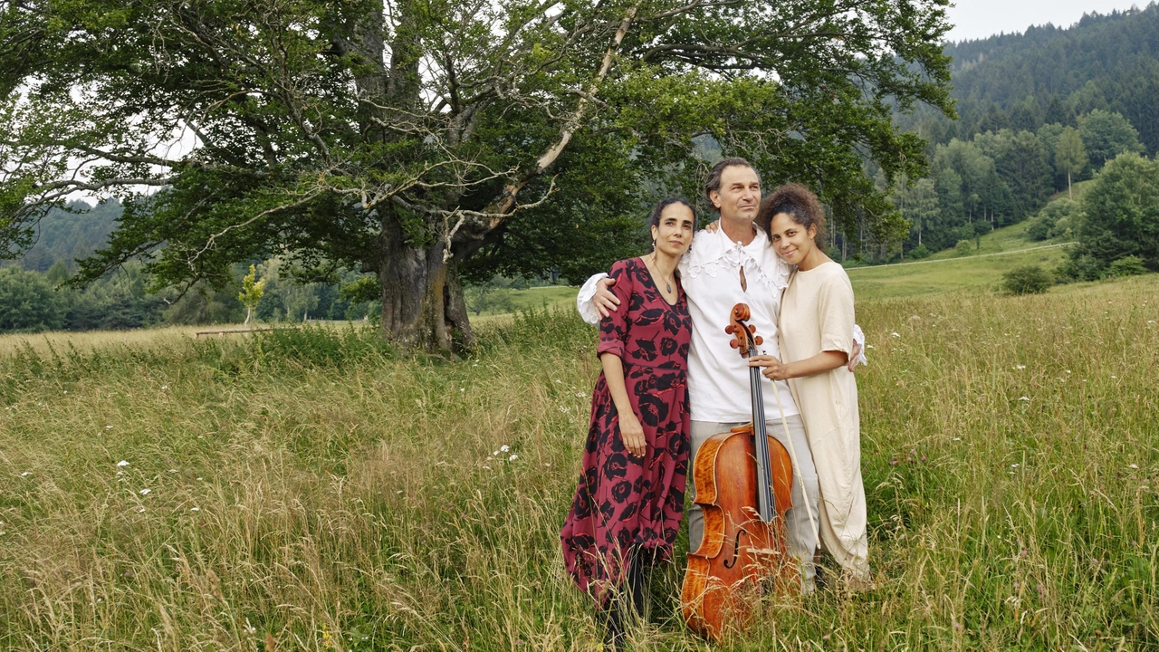 In foto i protagonisti della rassegna che parte domani: Daniela Savoldi, Gabriele Parrillo e Cora Steinsleger