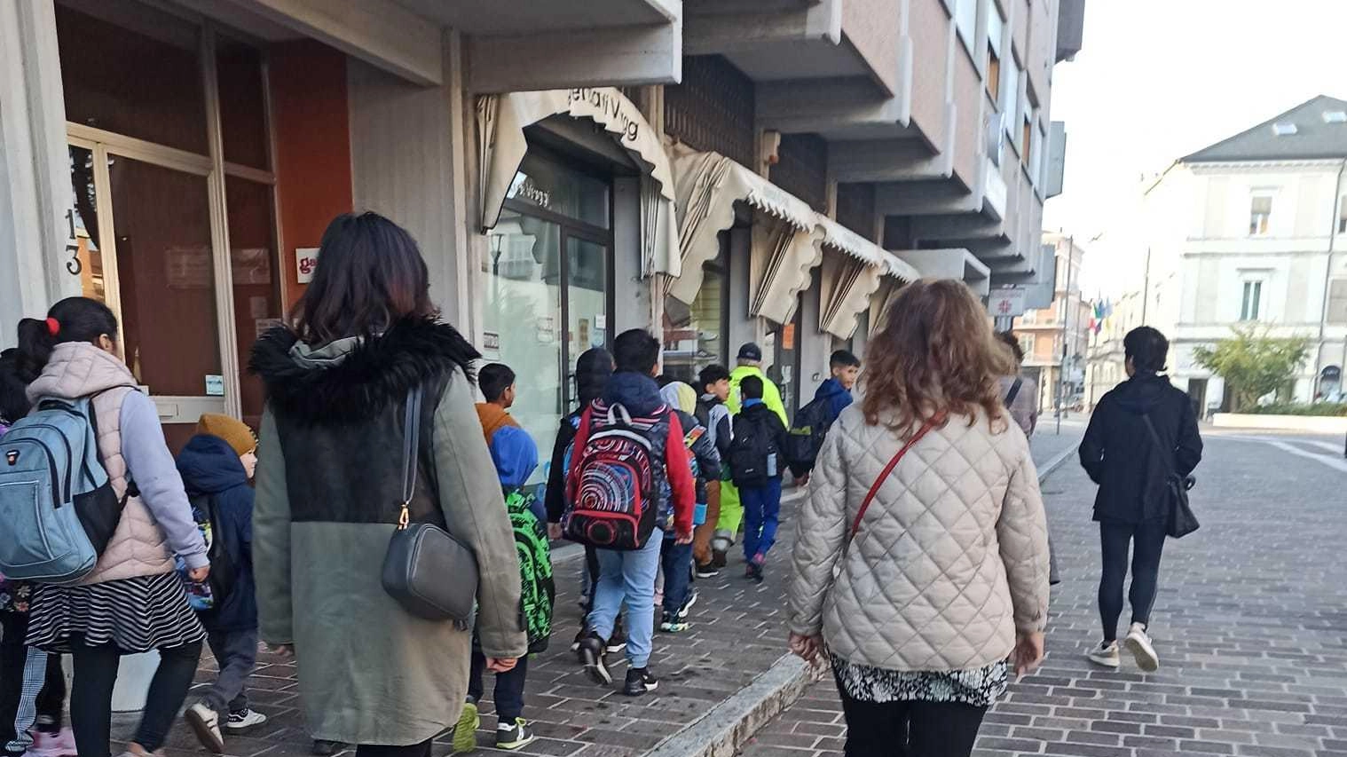 Progetto Pedibus. Bambini a scuola in bici o a piedi