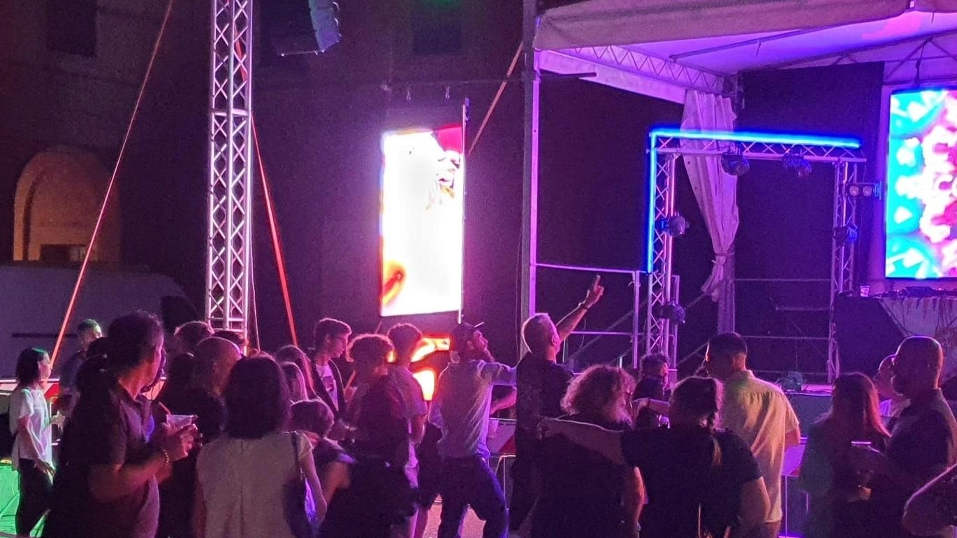 "Deejay contest", ribalta in piazza  per i giovani