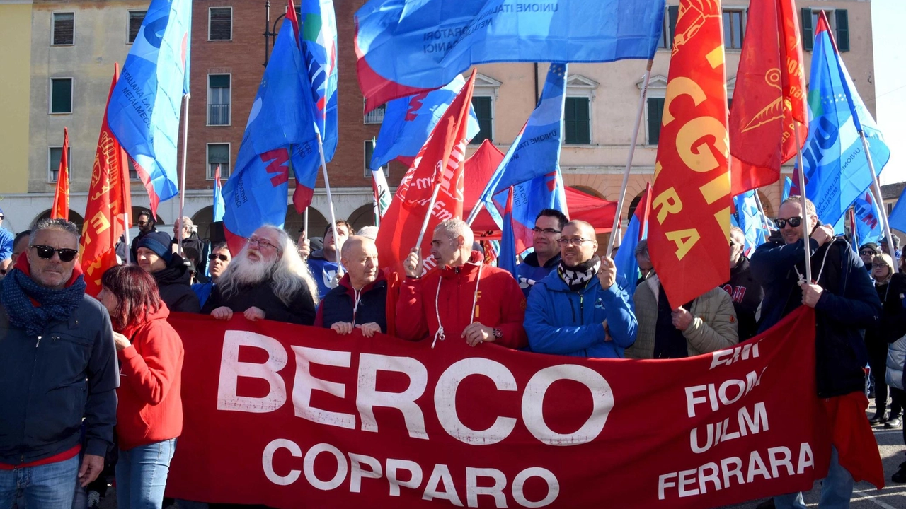 La mobilitazione della Berco con il corteo per le strade di Copparo