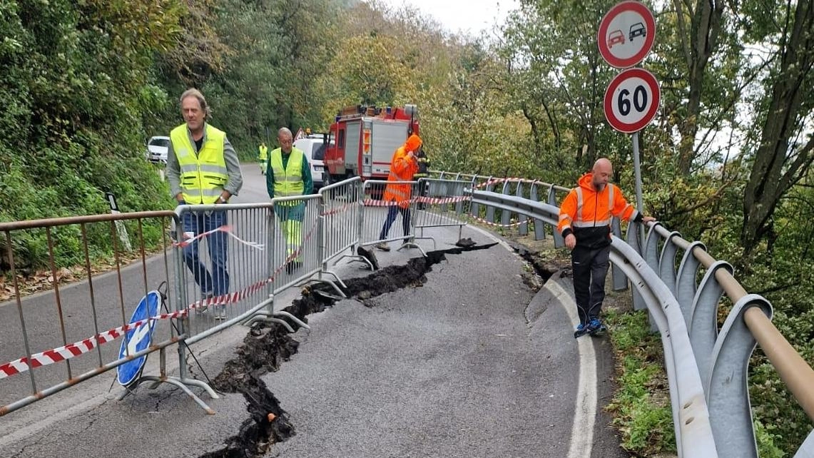 "Attività in crisi, urgente riaprire la strada"