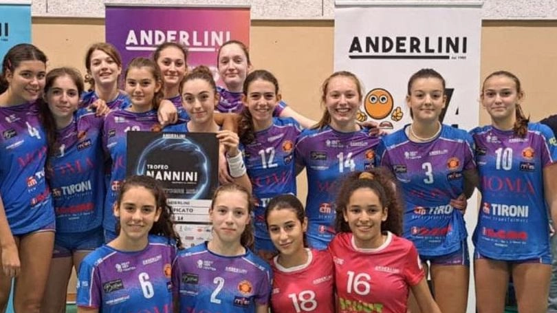 Il Trofeo Andrea Nannini organizzato dalla Scuola di Pallavolo Anderlini si conferma un importante banco di prova per le squadre, con vittorie e sorprese nelle varie categorie. La manifestazione ha visto la partecipazione di numerose squadre e il supporto di sponsor e istituzioni locali.