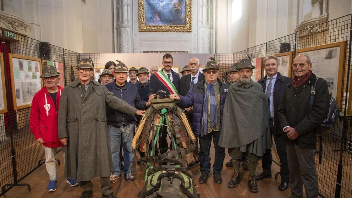 Gruppo fondato nel 1924 . Alpini a Tossignano per festeggiare il secolo