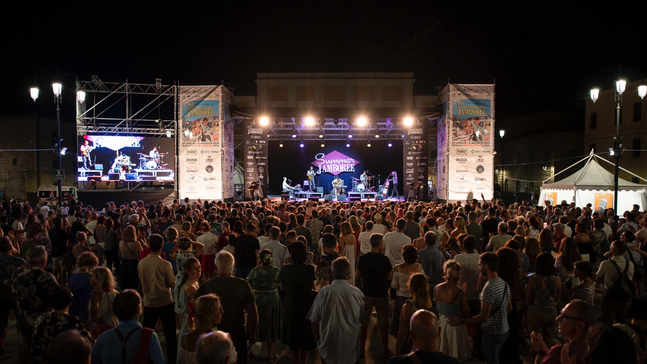 Da sabato 27 luglio a domenica 4 agosto Senigallia si colora per celebrare i settant’anni di rock’n’roll