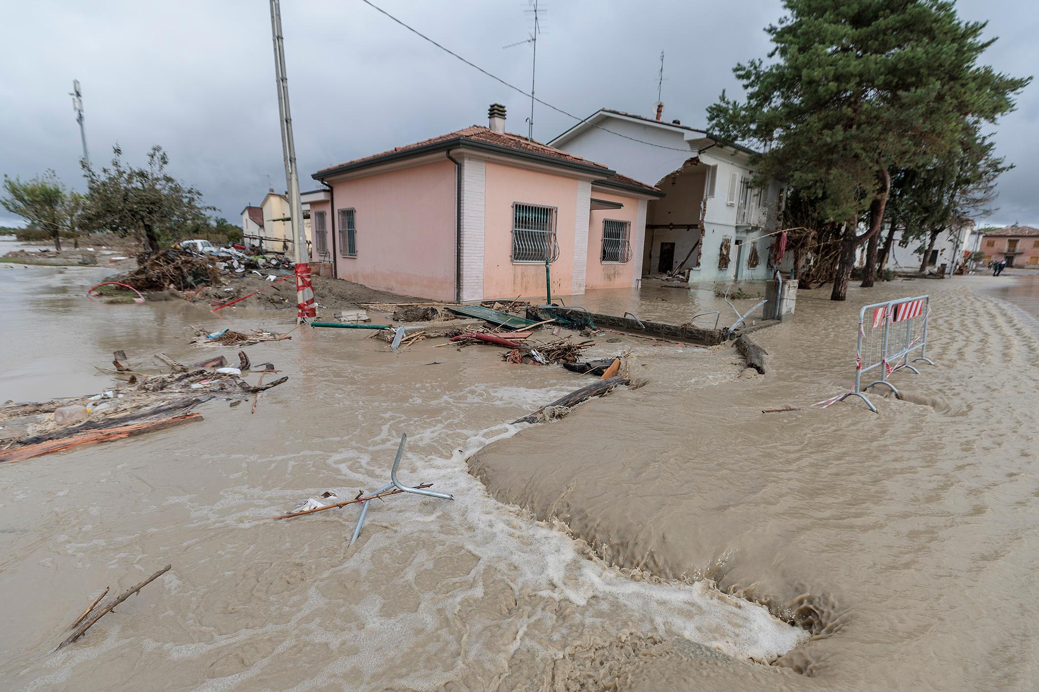 “Nelle zone alluvionate non si fanno contratti”