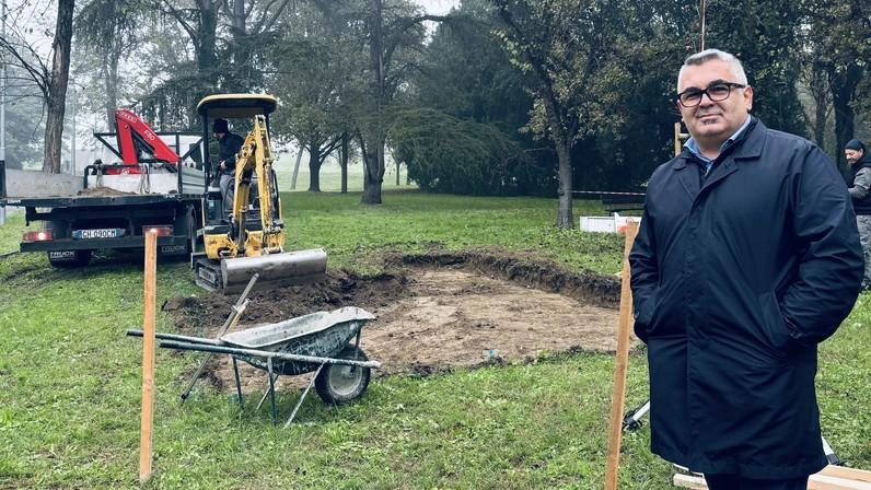 Partito il cantiere che prevede innanzitutto un nuovo sistema di recinzione e illuminazione. L’assessore Lodi: "Inclusivo, sicuro e adatto a tutti come il Parco Coletta e il Giordano Bruno" . .