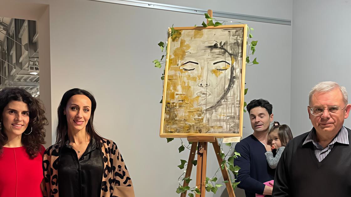 ’Sguardi… la Donna nell’arte: in Galleria ’Costa’ apre la mostra con le opere di Federica Raminelli