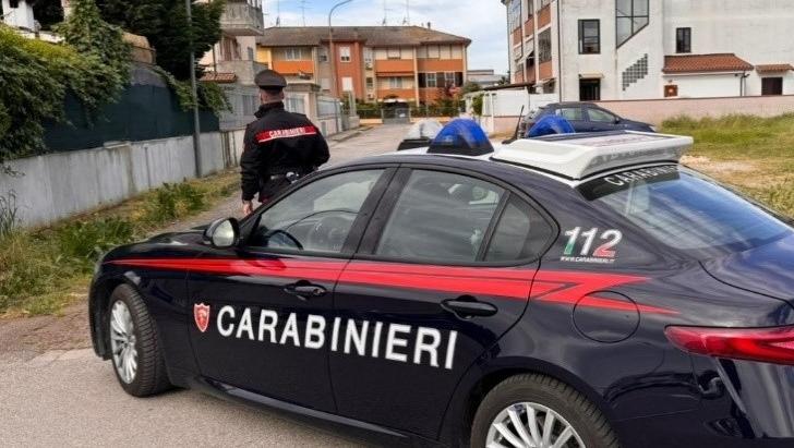 Ferrara, paga per fare sesso, poi chiama il 112