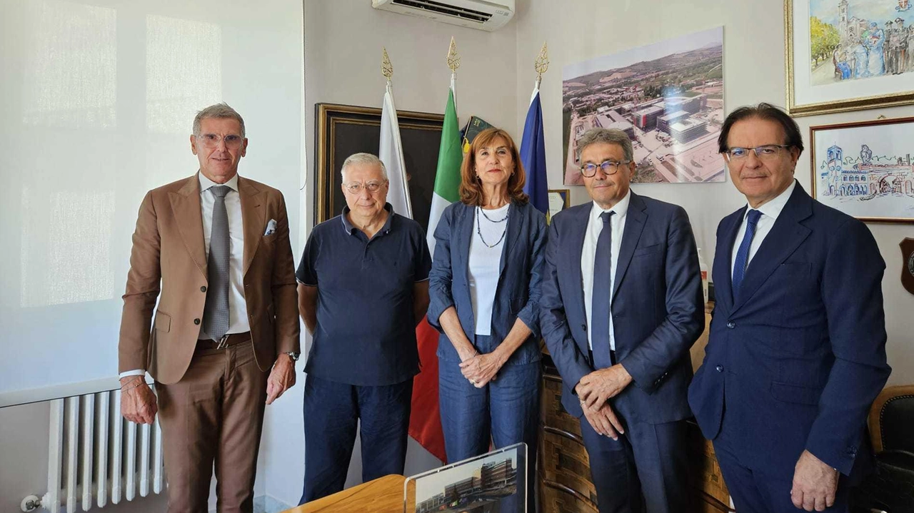 L'Avis e l'Ast Fermo collaborano per potenziare la raccolta di sangue e plasma nel Fermano, con nuove iniziative e sinergie che coinvolgono anche il personale medico e i centri periferici. La generosità e l'impegno dei volontari stanno portando a risultati concreti, con progetti in corso per migliorare ulteriormente il servizio.