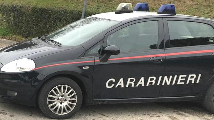 Giallo a Fano, trovata morta in casa 42enne: sequestrate sostanze