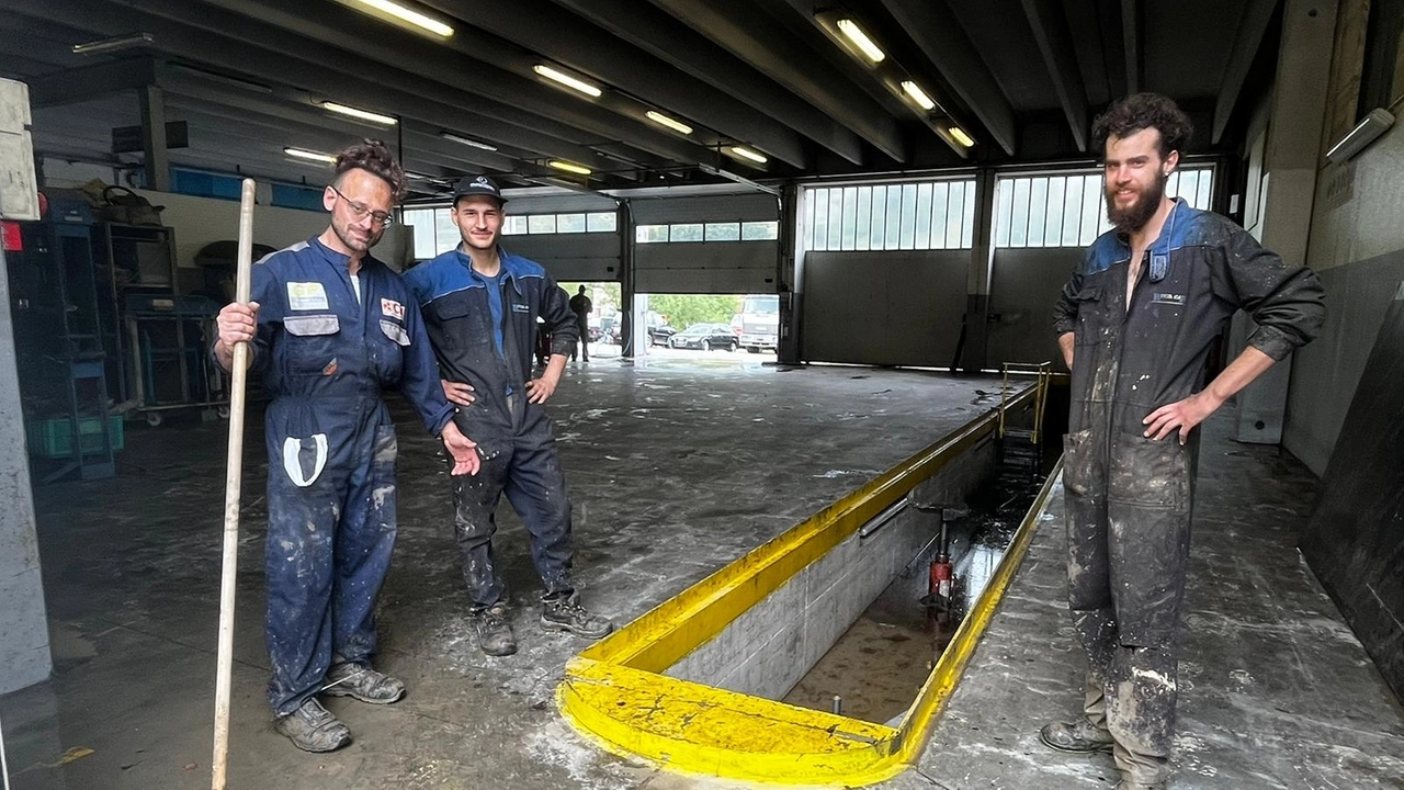 Paolo Rioli, Federico Roffi e Andrea Ronzi nell'Officina River di Ponte Secchia