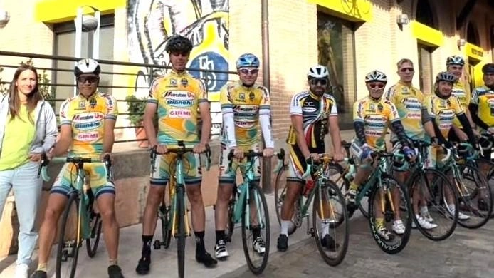 Il gruppo dei tifosissimi allo Spazio Pantani