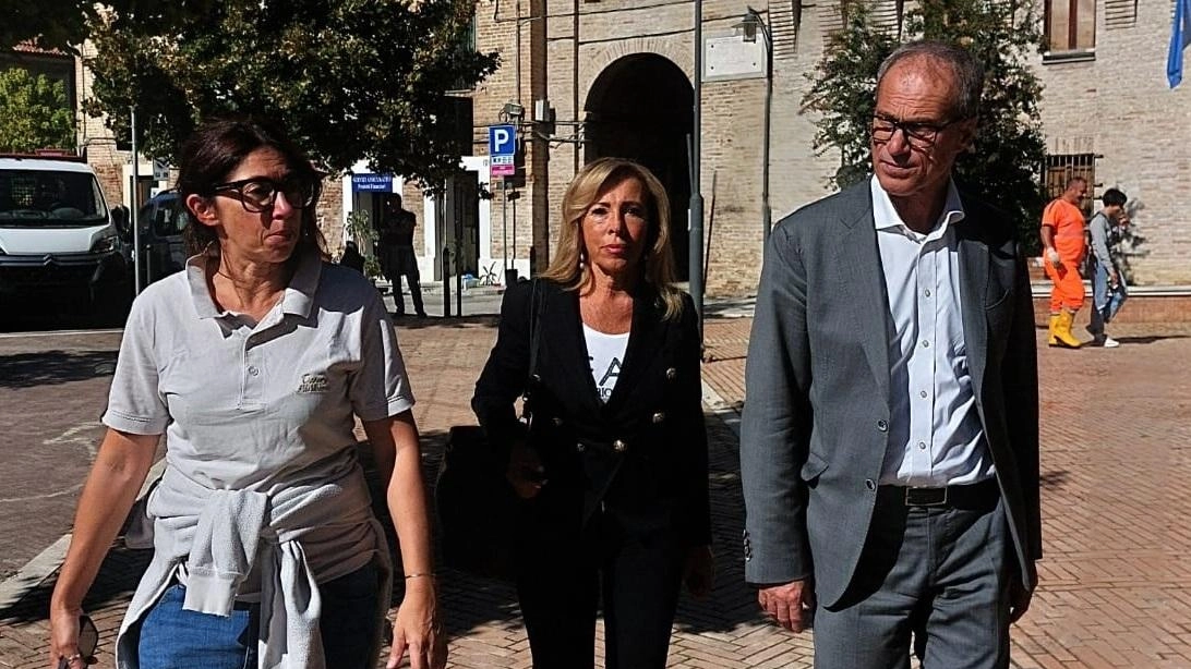 Da sinistra l’assessore Orologio, il sindaco Signorini e Aguzzi