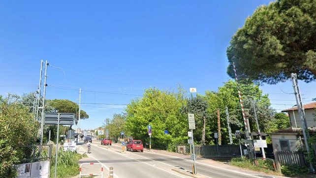 Passaggio a livello lungo via Martiri Fantini a Cervia