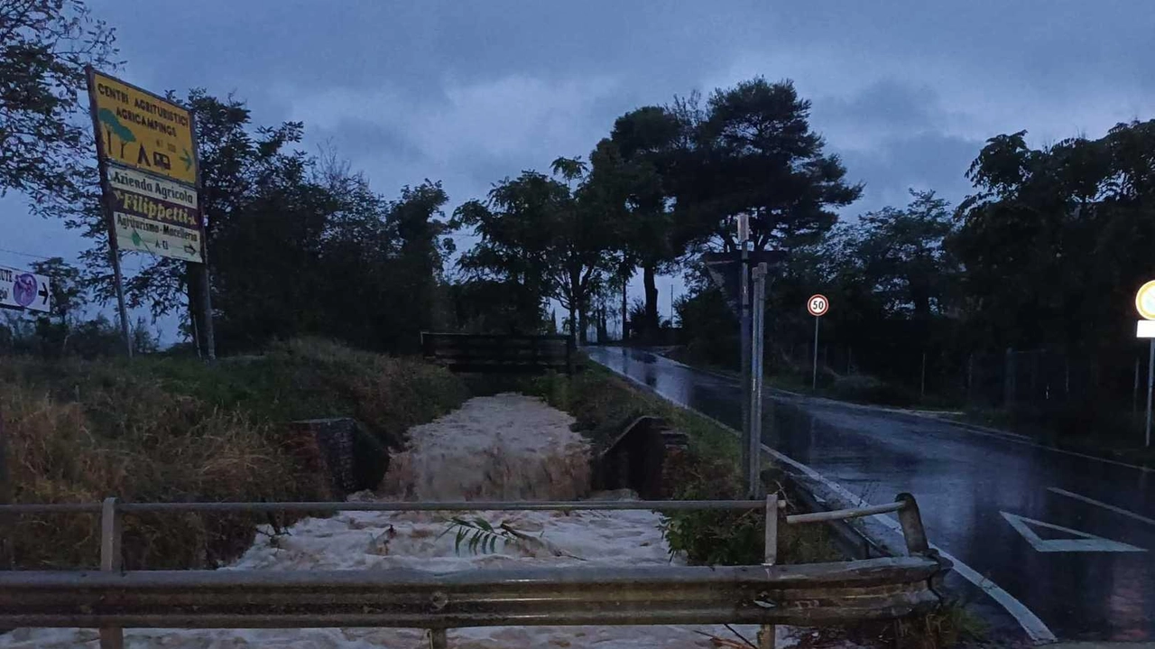 L’esondazione del fosso di Ponte Alto a Torrette: il 19 settembre scorso l’acqua è uscita dagli argini per ben tre volte