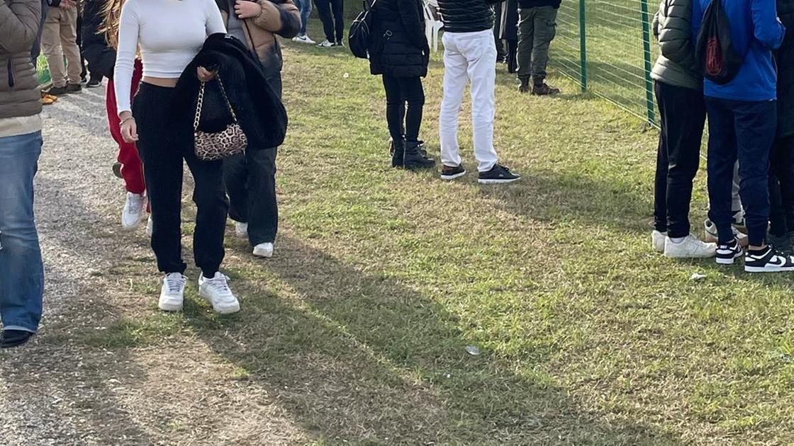 L’Osteria Grande brinda al nuovo campo da calcio ’fatto in casa’ dai volontari